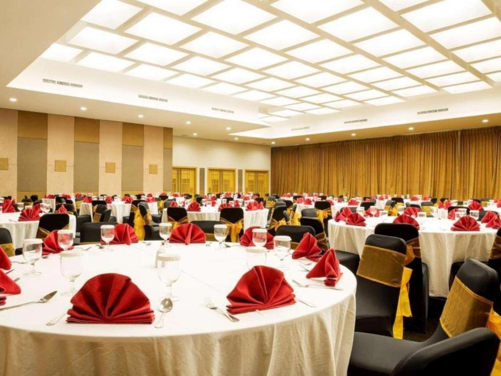 โรงแรมเลโม เซอร์ปง ทังเกอรัง ภายนอก รูปภาพ