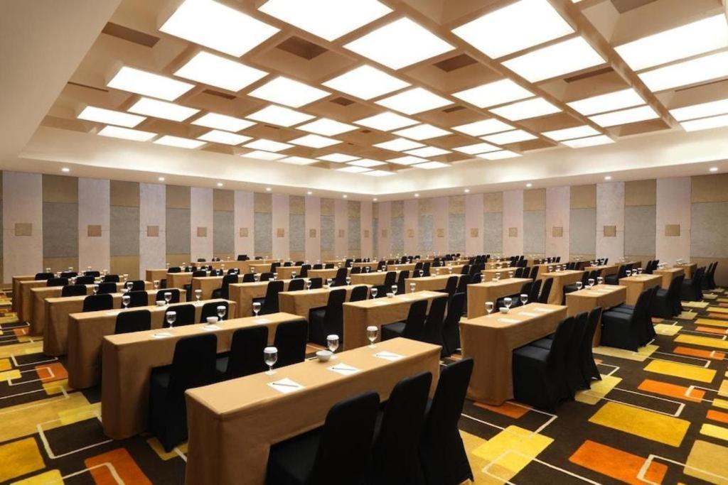 โรงแรมเลโม เซอร์ปง ทังเกอรัง ภายนอก รูปภาพ
