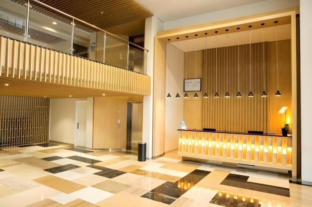 โรงแรมเลโม เซอร์ปง ทังเกอรัง ภายนอก รูปภาพ