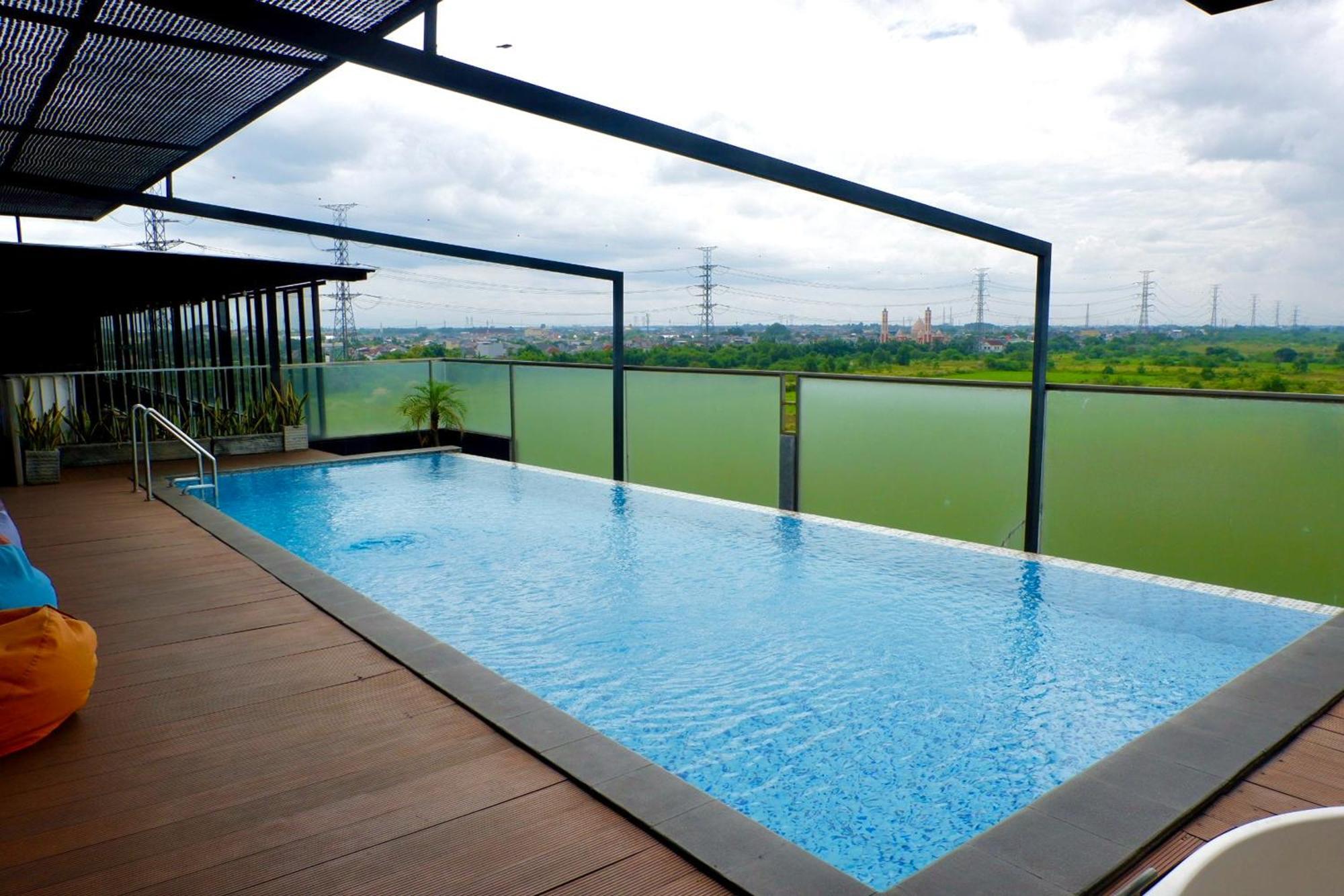 โรงแรมเลโม เซอร์ปง ทังเกอรัง ภายนอก รูปภาพ