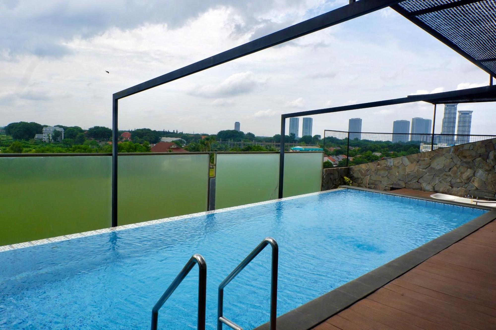 โรงแรมเลโม เซอร์ปง ทังเกอรัง ภายนอก รูปภาพ