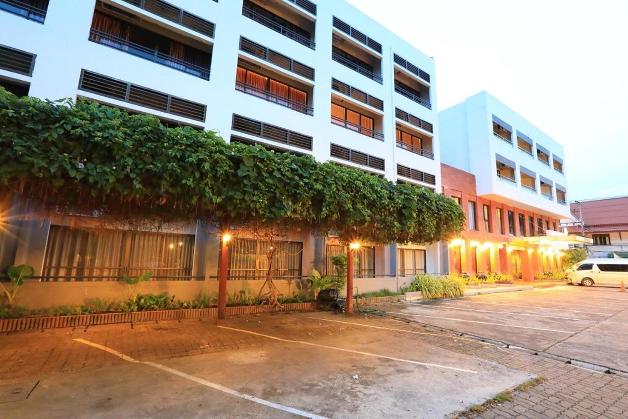 โรงแรมเลโม เซอร์ปง ทังเกอรัง ภายนอก รูปภาพ