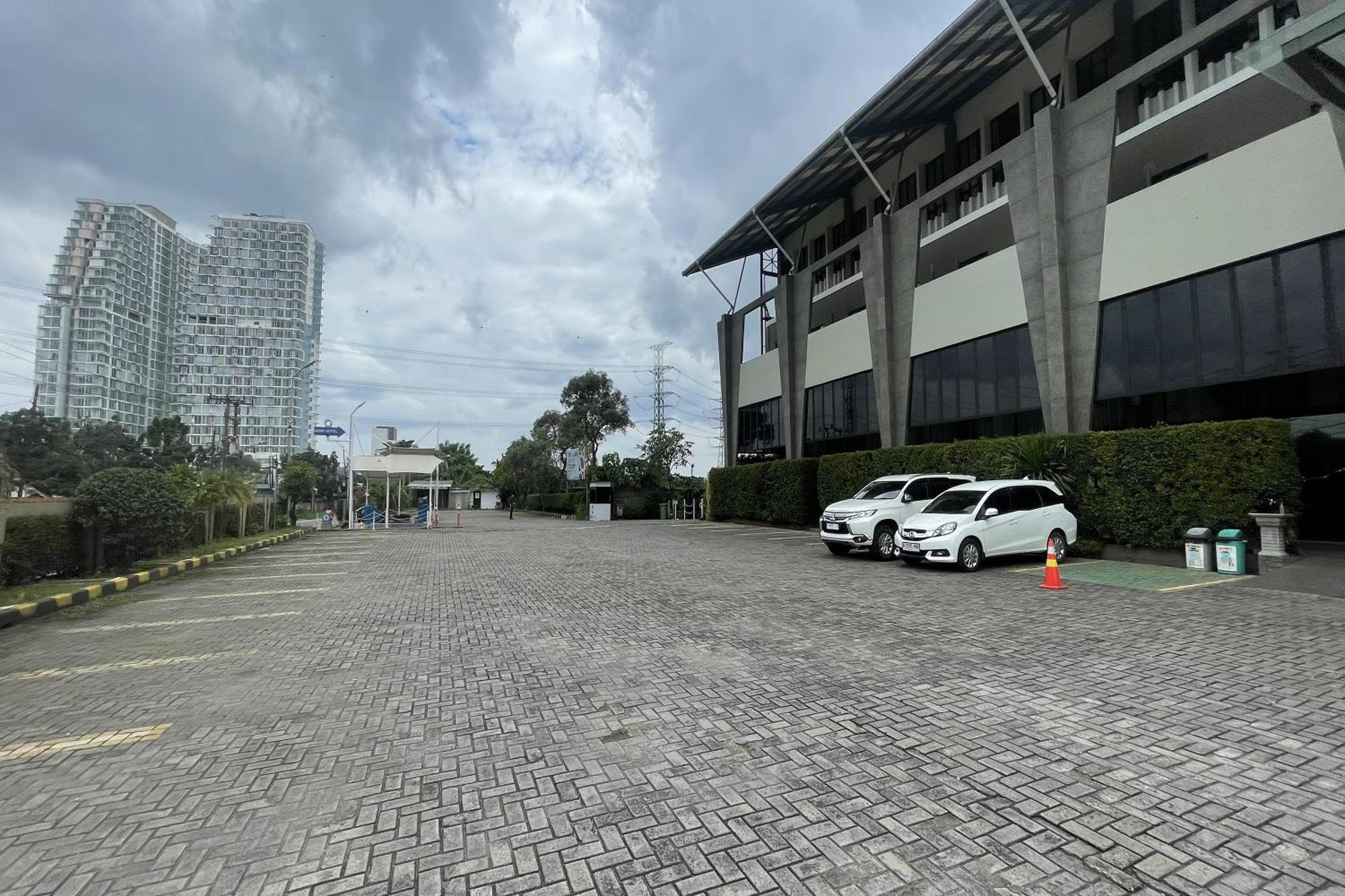 โรงแรมเลโม เซอร์ปง ทังเกอรัง ภายนอก รูปภาพ