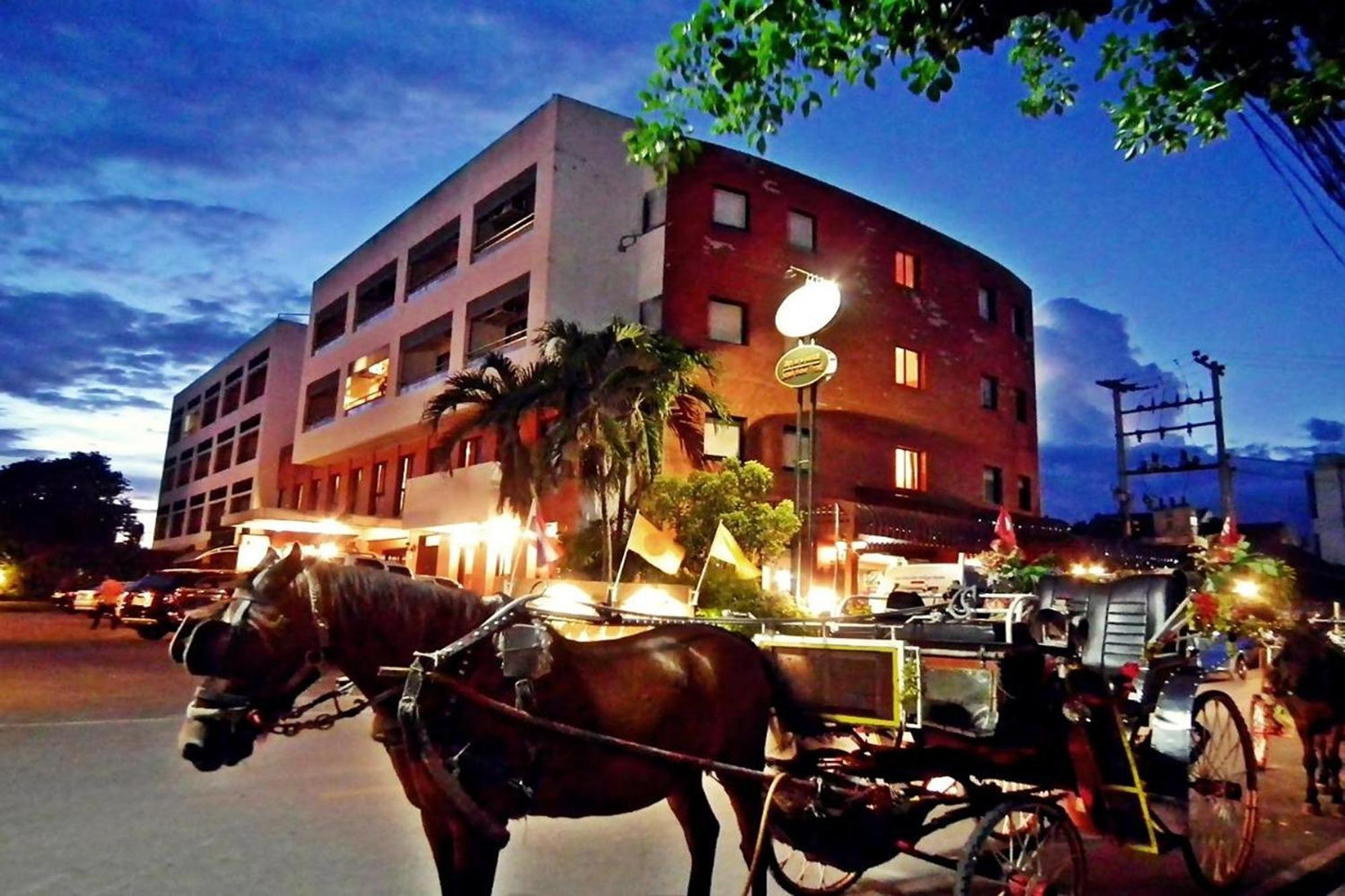 โรงแรมเลโม เซอร์ปง ทังเกอรัง ภายนอก รูปภาพ