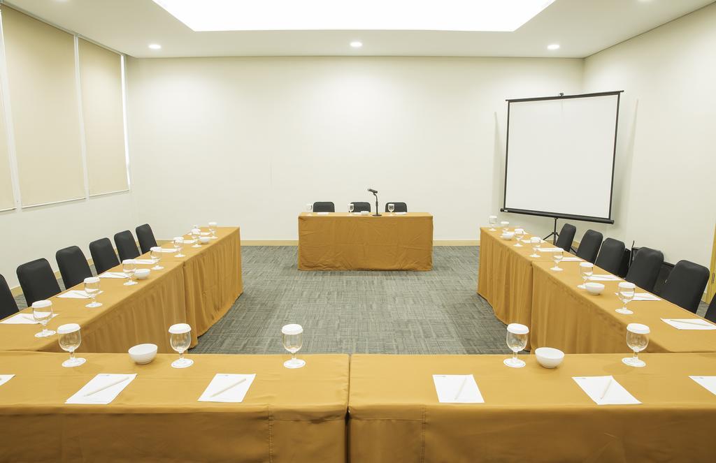 โรงแรมเลโม เซอร์ปง ทังเกอรัง ภายนอก รูปภาพ